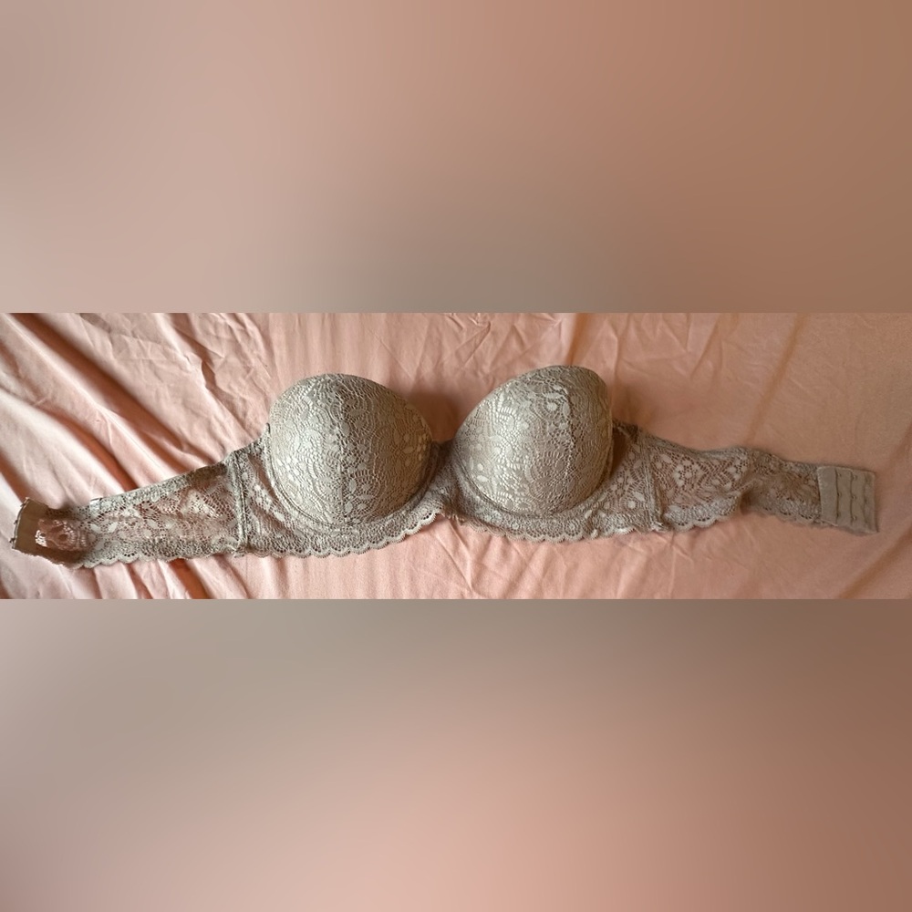 Nude strapless bra